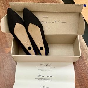 Rothy’s “The Point” sz 8.5, black, like new w/ box